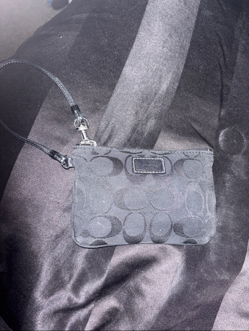 Preowned Coach Black Signature Jacquard Wristlet